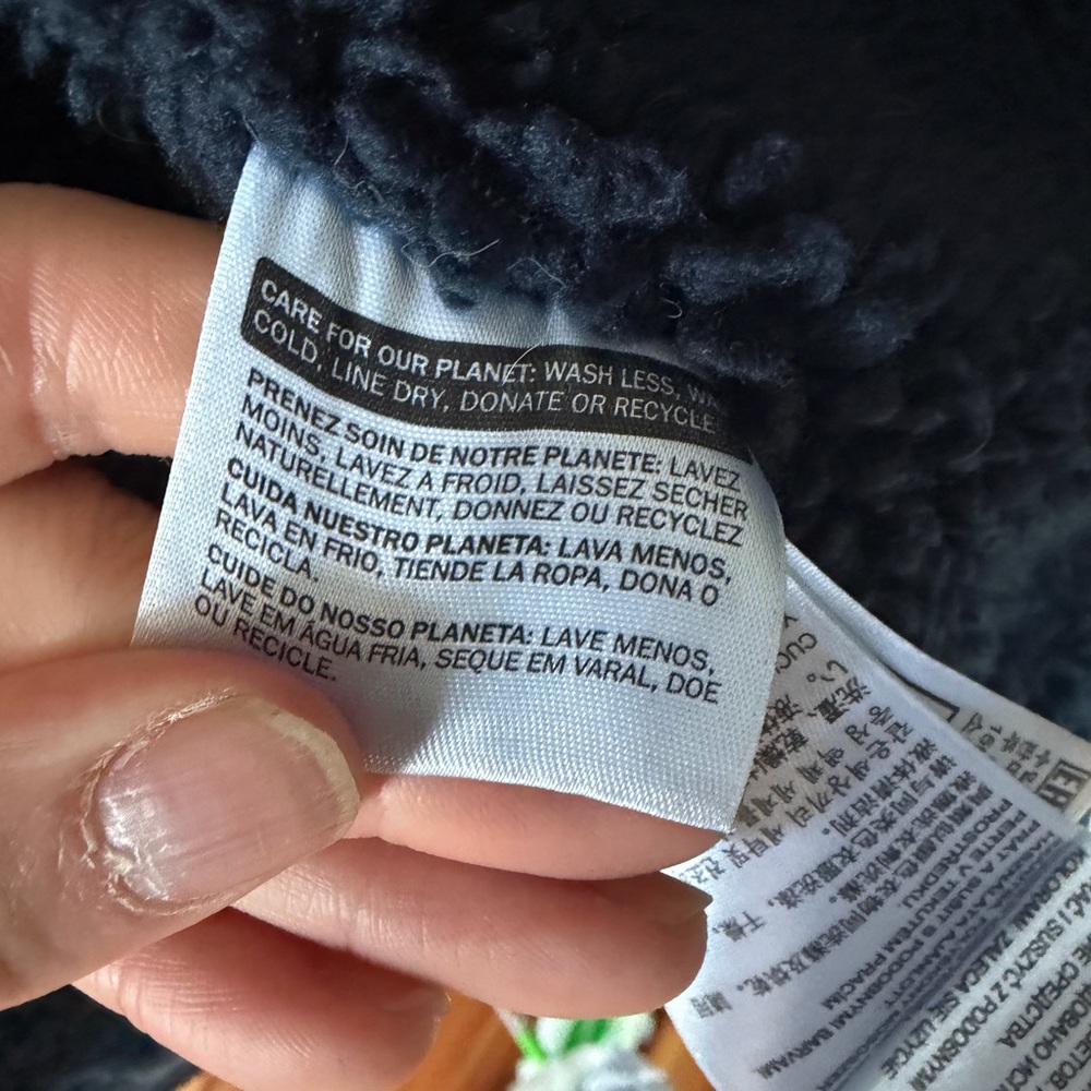 Levi's Navy Blue Sherpa Lined Denim Trucker Jacket - Picture 9 of 9